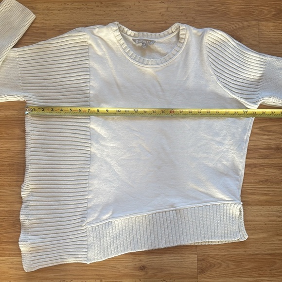 Athleta Asymmetrical Crewneck Sweater ❄️size M - Picture 9 of 9